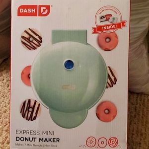 Dash mini donut maker.